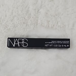 Nars Radiant Creamy Concealer  Medium 3 Praline